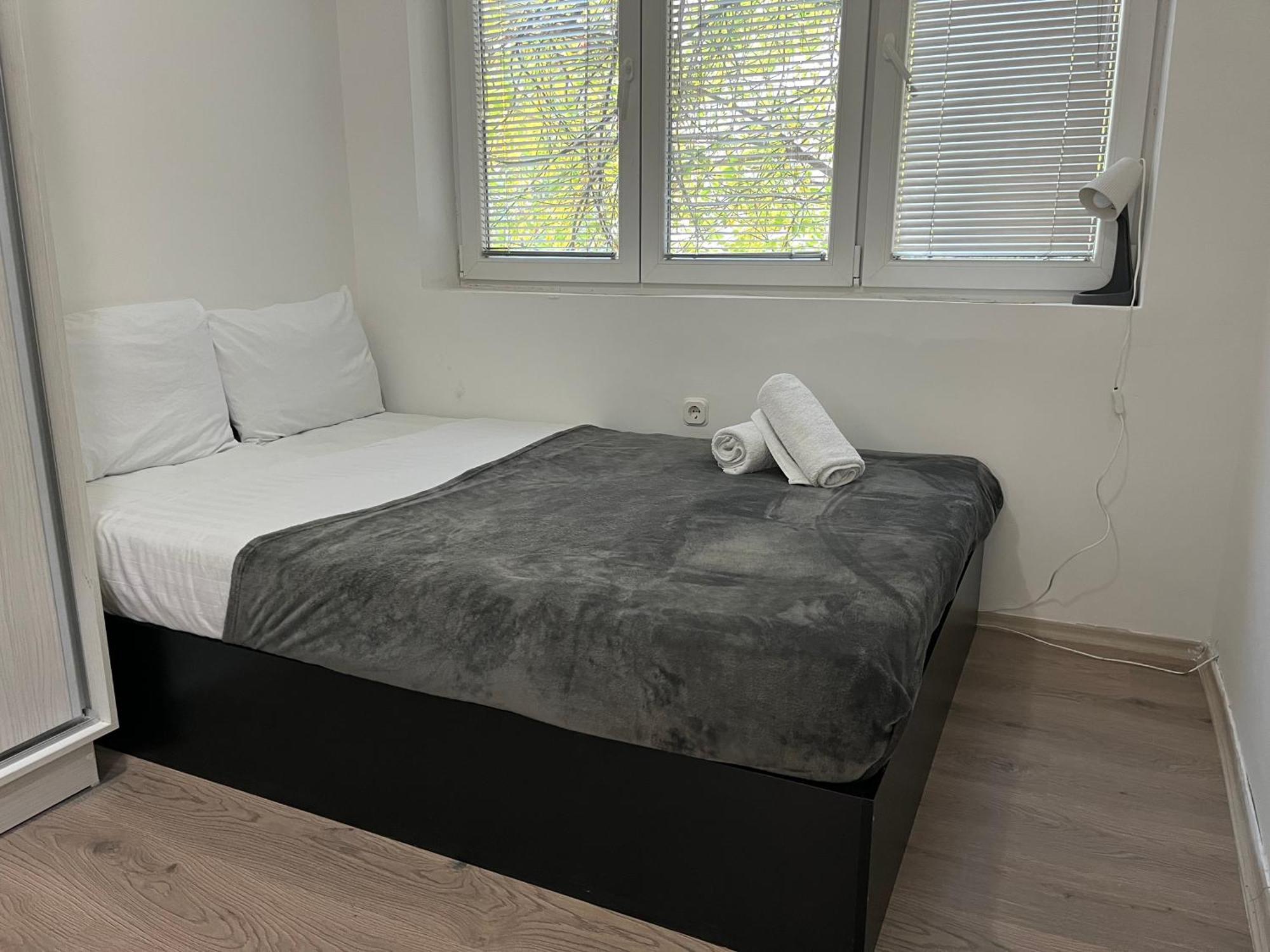 Central M - 5 Apartments Skopie Habitación foto